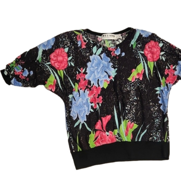 Western Connection Tops - Womens Vintage Western Connection black floral quarter sleeve top size Medium.